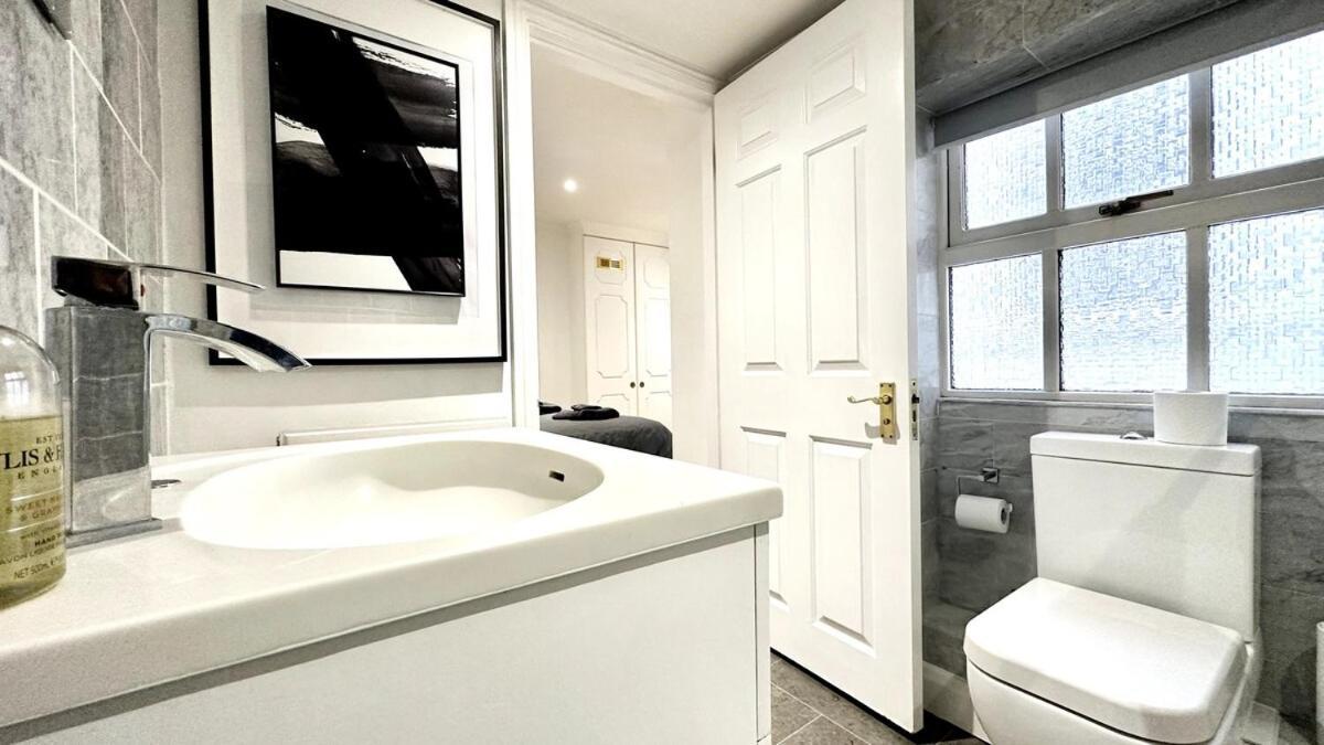 Serene Place In London City Centre Екстер'єр фото